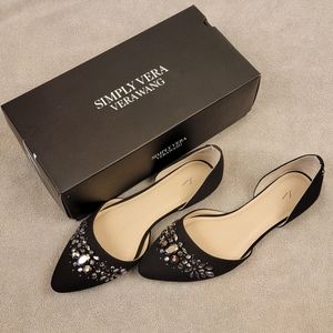 Simply Vera (Vera Wang) Svanitablack, Gorgeous black slip on shoes. Size 8.5